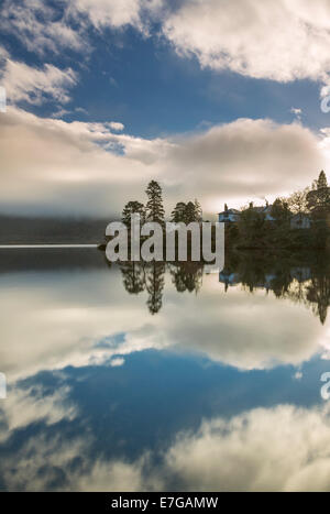 Brandlehow sul lago Derwent Water Borrowdale in Cumbria, Inghilterra. Foto Stock