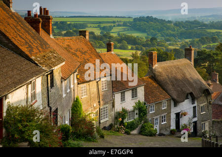 Serata al Gold Hill in Shaftesbury Dorset, Inghilterra Foto Stock