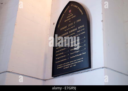 Una scheda di peal nella chiesa di S. Maria campana che suona la camera, Warwick, Warwickshire, Inghilterra, Regno Unito Foto Stock