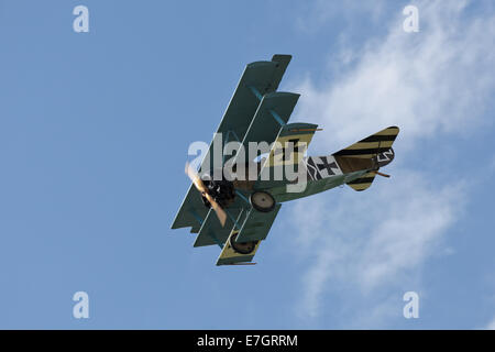 Una replica Fokker triplano a Shoreham airshow nel 2014 Foto Stock