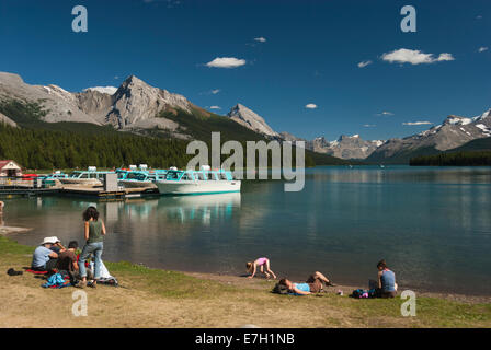 Elk203-7081 Canada, Alberta, Jasper National Park, Lago Maligne Foto Stock