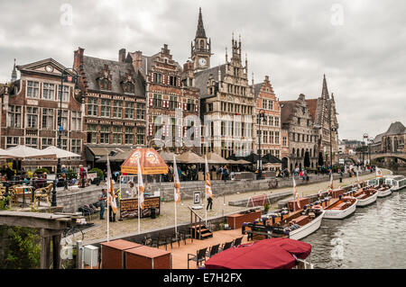 Edifici storici lungo il Graslei e Korenlei, Gand, Belgio Foto Stock