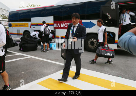 Incheon, Corea del Sud. Xvii Sep, 2014. Makoto Teguramori (JPN) Calcio/Calcetto : maschile di Stadio di Gruppo tra il Giappone - Iraq a Goyang Stadium durante il 2014 Incheon giochi asiatici in Incheon, Corea del Sud . Credito: YUTAKA AFLO/sport/Alamy Live News Foto Stock