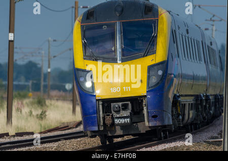 Ad alta velocità per i passeggeri di treno sulla east coast main line Foto Stock