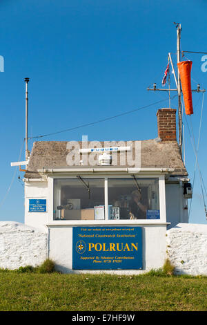 Polruan Coast Guard lookout stazione (continua a vegliare su di mare presso la foce del fiume a Fowey sulla costa meridionale della Cornovaglia) REGNO UNITO Foto Stock