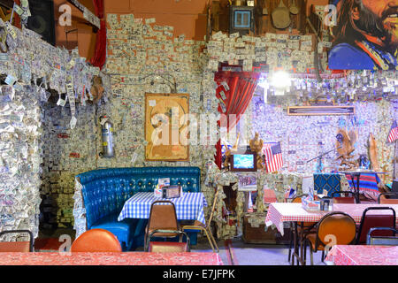 Stati Uniti d'America, Stati Uniti, America, Arizona, Oatman, Route 66, bar, ristorante, oatman hotel, interno, bar, stadio, americana, restaura Foto Stock