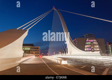 Samuel Beckett bridge Dublino Irlanda oltre il fiume Liffey