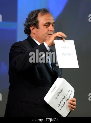 Ginevra, Svizzera. Xix Sep, 2014. Presidente della UEFA Michel Platini annuncia che Monaco di Baviera metterà in scena un quarto di finale di UEFA EURO 2020 campionati europei di calcio durante UEFA EURO 2020 ospita la cerimonia di annuncio presso l Espace Hippomene a Ginevra, Svizzera, 19 settembre 2014. Credito: dpa picture alliance/Alamy Live News Foto Stock