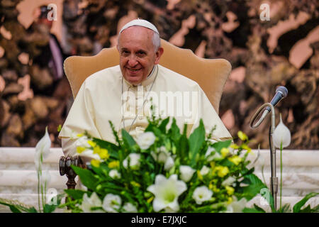 Città del Vaticano Sala Nervi ( Aula Nervi o Paolo VI ) Incontro Internazionale Evangelii Gaudium con Papa Francesco, 19 settembre 2014 Credit: Davvero Facile Star/Alamy Live News Foto Stock