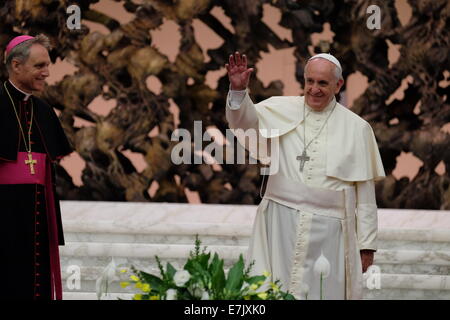 Città del Vaticano Sala Nervi ( Aula Nervi o Paolo VI ) Incontro Internazionale Evangelii Gaudium con Papa Francesco, 19 settembre 2014 Credit: Davvero Facile Star/Alamy Live News Foto Stock