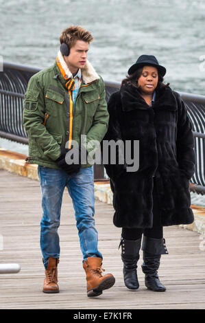 Corda cavalcavia e Amber Riley sul set di "Glee' in Brooklyn Con: Chrod cavalcavia,Amber Riley dove: la città di New York, New York, Stati Uniti quando: 17 Mar 2014 Foto Stock