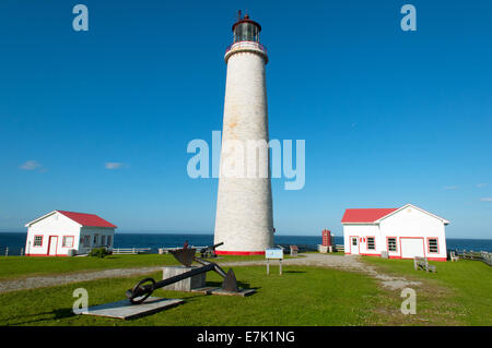 Cap des Rosiers Faro sulle rive della st Lawrence river Gaspésie Québec Canada Foto Stock