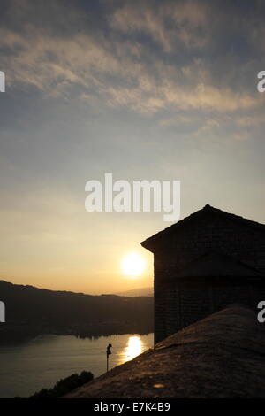 Tramonto al nameless tower, Italia Foto Stock