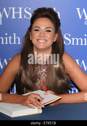 Milton Keynes, Bucks, Regno Unito. 19 Settembre, 2014. "Geordie Shore' star Vicky Pattison a firma della sua autobiografia "Niente ma la verità" a WH Smith il 19 settembre 2014 a Milton Keynes, Inghilterra Credito: KEITH MAYHEW/Alamy Live News Foto Stock