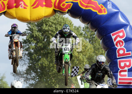 San Pietroburgo, Russia. Xiii Sep, 2014. Campionato russo di Supercross. San Pietroburgo ha ospitato le fasi finali del campionato della Russia 2014 Supercross moto sportive. © Andrey Pronin/ZUMA filo/Alamy Live News Foto Stock