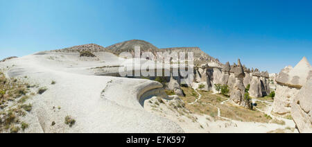 Antiche abitazioni di pietra in Cappadocia Foto Stock