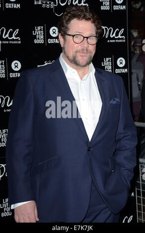 Una volta che il Gala musicale carità notte al Phoenix Theatre, Charing Cross Road, Londra dotata: Michael Ball dove: Londra, Regno Unito quando: 17 Mar 2014 Foto Stock