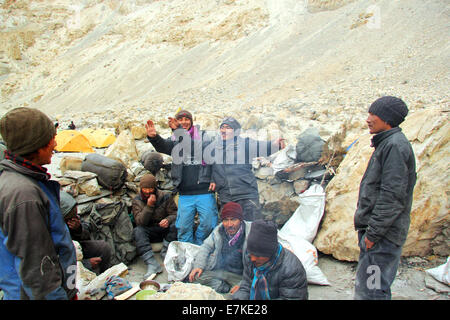 Chadar Trek sul fiume Zanskar, Ladakh Foto Stock