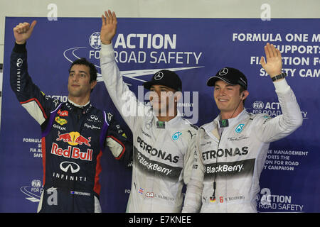 Singapore. Xx Settembre, 2014. F1 Grand Prix di Singapore, giornata di qualifica. Lewis Hamilton dalla Mercedes prende la pole davanti al compagno di squadra Nico Rosberg che è seguita da Infiniti Red Bull Racing driver Daniel Ricciardo Credito: Azione Sport Plus/Alamy Live News Foto Stock