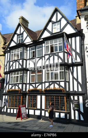 Il Vello a Cirencester Hotel, luogo di mercato, Cirencester, Gloucestershire, England, Regno Unito Foto Stock