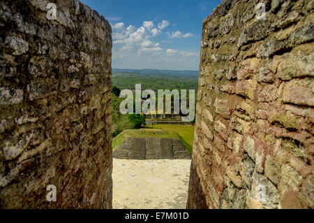 Xunantunich sito maya rovine nel Belize Foto Stock