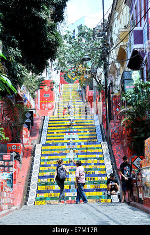 Scena di strada passi Selaron Lapa di Rio de Janeiro in Brasile Foto Stock