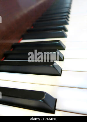 Immagine ravvicinata di tasti di pianoforte Foto Stock