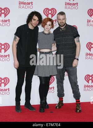Las Vegas, NV, Stati Uniti d'America. Xx Settembre, 2014. Taylor York, Hayley Williams, Jeremy Davis di Paramore di presenze per il 2014 iHeartRadio Music Festival - SAT, MGM Grand Garden Arena di Las Vegas NV, Settembre 20, 2014. © James Atoa/Everett raccolta/Alamy Live News Foto Stock