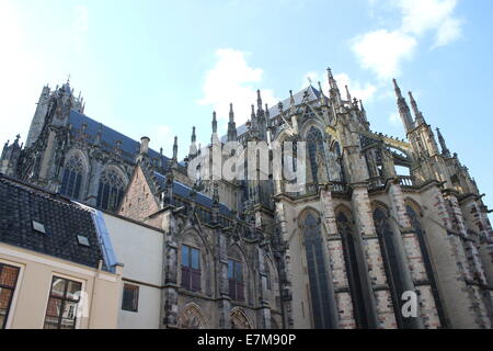 Esterno della gotica Chiesa del Duomo o San Martin's Cathedral in Utrecht, Paesi Bassi Foto Stock