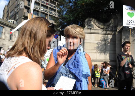 Londra, UK, UK. Xxi Sep, 2014. Emma Thompson assiste photocall per la 'persone il clima di marzo' supportati dal clima coalizione in testa fino al Vertice Onu sul clima in New York il 23 settembre a 2 Temple Place. Credito: Ferdaus Shamim/ZUMA filo/Alamy Live News Foto Stock