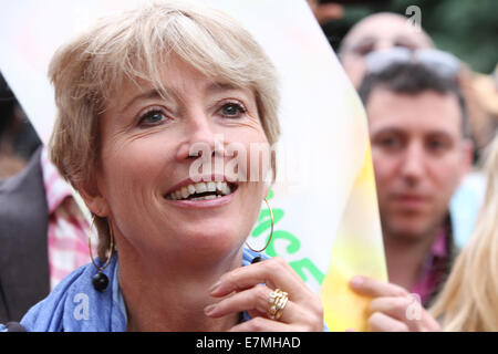 London, Londra, Regno Unito. Xxi Sep, 2014. British attrice Emma Thomson e designer di moda Vivian Westwood unisciti a decine di migliaia di persone a marzo per le strade di Londra in anticipo dell'ONU vertice di emergenza sul cambiamento climatico. 21.09.2014 Credito: Theodore Liasi/ZUMA filo/Alamy Live News Foto Stock