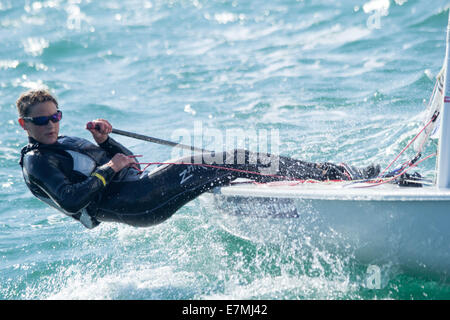 La Andrew Simpson Centro Vela di Weymouth e Portland National Sailing Academy, Dorset, Regno Unito. Il 21 settembre, 2014. Bart's Bash è un global gara di vela e di evento di beneficenza che avrà luogo a oltre 750 Sailing Club di tutto il mondo domenica 21 settembre 2014. Bart's Bash riunisce migliaia di marinai in una gara che mira a fissare un nuovo Guinness World Record e raccogliere fondi per beneficenza, ispirare la prossima generazione e ricordati di Andrew 'Bart' Simpson, Gold e Silver medallist olimpico e di Coppa America sailor. Credito: Jak Bennett/Alamy Live News Foto Stock