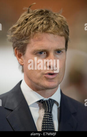 Manchester, Regno Unito. Xxi Sep, 2014. Tristram Hunt, Shadow il Segretario di Stato per l'Educazione, viene intervistato il giorno uno del partito laburista la Conferenza Annuale che avrà luogo a Manchester Central Convention Complex Credit: Russell Hart/Alamy Live News. Foto Stock