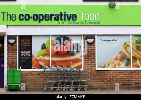 Cooperativa locale shop in Kings Sutton Inghilterra Foto Stock