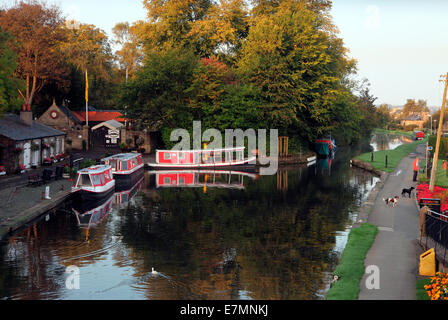 Il centro del canale sul Linlithgow Union Canal. Foto Stock