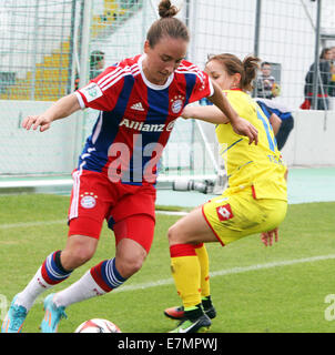 Monaco di Baviera, Germania. Xxi Sep, 2014. Da sinistra t 2 Gina LEWANDOWSKI/USA/Muenchen, 10Sabine STOLLER/Hoffenheim, .donna tedesca soccer league, FC Bayern Muenchen vs TSG 1899 Hoffenheim, .Muenchen, Stadium dell'Gruenwalder Street, © Wolfgang Fehrmann/Wolfgang Fehrmann/ZUMA filo/Alamy Live News Foto Stock