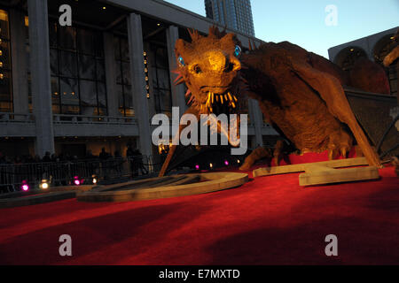 New York Premiere della quarta stagione di 'Gioco di troni' - tappeto rosso arrivi con: atmosfera dove: Manhattan, New York, Stati Uniti quando: 19 Mar 2014 Foto Stock