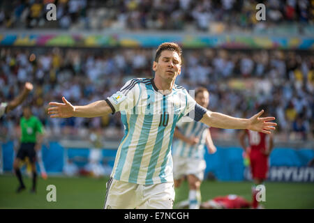 Lionel Messi. Argentina v l'Iran. Coppa del Mondo FIFA 2014 in Brasile. Lo stadio Mineirao, Belo Horizonte. Il 21 giugno 2014. Foto Stock