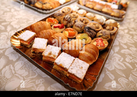 Torte, biscotti, dolci da Italia Foto Stock