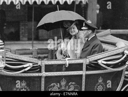 Re Queen e famiglia reale VE giorno Foto Stock