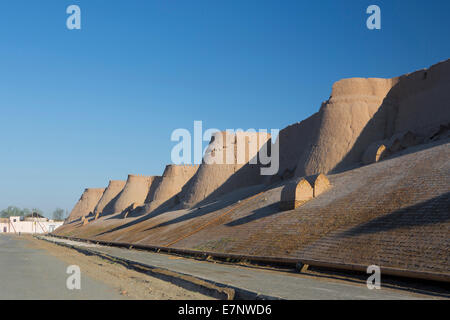 Eredità di Mondo, Khiva, Khorezm, Regione, Uzbekistan, Asia Centrale, Asia, architettura, bastione, città, tombe, storia, rampart, s Foto Stock