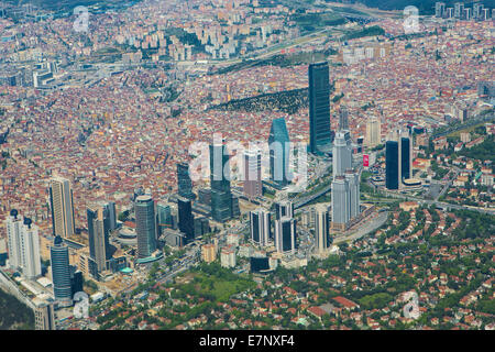 Istanbul, Levent, Turchia, architettura, edifici, città, contrasto, mercato nuovo, rosso, skyline, grattacieli, alto, viaggi, moderno, Foto Stock