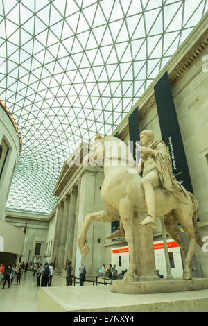 British, British Museum di Londra, Inghilterra, Regno Unito, architettura, arte, grandi, soffitto, colonne coperte, cultura, hall, storia, museo, Foto Stock