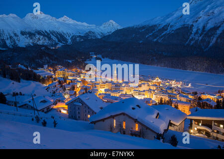 Engadina Engadina, Saint Moritz, San Moritz, villaggio, notte, scuro, città, Canton, GR, Grigioni, Grigioni, alta Engadina, Foto Stock