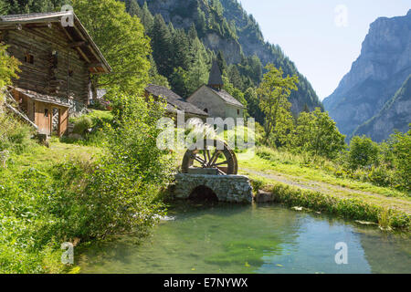 Calfeisental, San Martin, villaggio, acqua, SG, Canton San Gallo, waterwheel, Svizzera, Europa, cappella Foto Stock