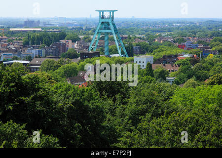 Germania, Europa, Bochum, la zona della Ruhr, Westfalia, Renania settentrionale-Vestfalia, vista parco cittadino, Tedesco Mining Museum, Torre del convogliatore Foto Stock