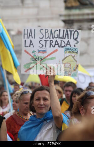 Roma, Italia. Il 21 settembre, 2014. Manifestazione per la pace in Ucraina dalla sede italiana della comunità ucraina a Roma Italia Credito: Gari Wyn Williams/Alamy Live News Foto Stock