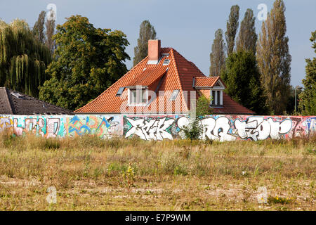 Devastazione industriale dal 1999, Hannoversche Gummiwerke Excelsior, Continental AG, Limmer, Hannover, Bassa Sassonia, Germania, Euro Foto Stock