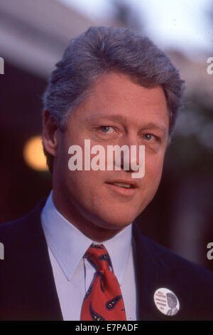 Albuquerque, Nuovo Messico, Stati Uniti d'America. 19 Maggio, 1992. Democratico speranzoso presidenziale Bill Clinton parla alla folla durante il 1992 campagna presidenziale in Albuquerque, N.M. il 19 maggio 1992. Clinton è andato a sconfiggere George HW Bush per la presidenza.ZUMA PRESS/Scott A. Miller © Scott A. Miller/ZUMA filo/ZUMAPRESS.com/Alamy Live News Foto Stock