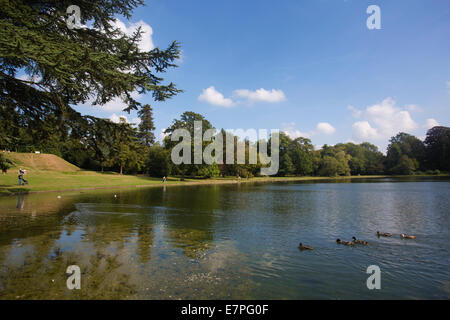 Claremont Landscape gardens, casa di famiglia della regina Victoria, Speen, Surrey, England, Regno Unito Foto Stock